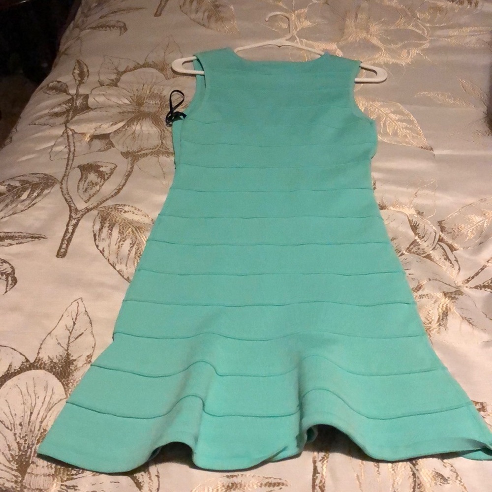 Dress - Picture 2 of 2